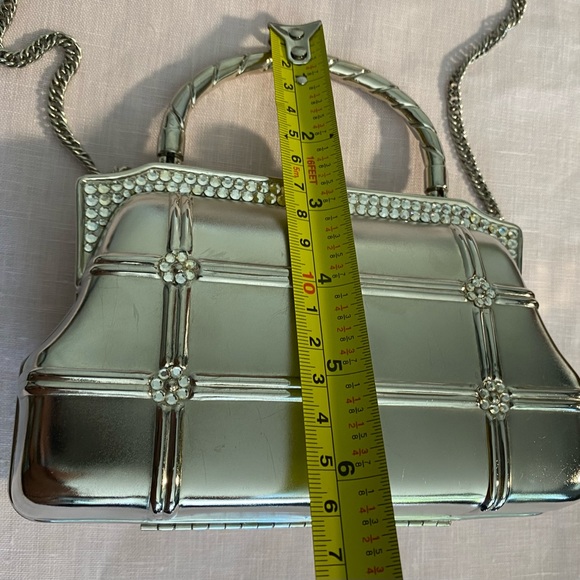 Hard Case Evening Crossbody/Bag W/ Rhinestones. Silver Metallic W/ 2 Options - Picture 8 of 10